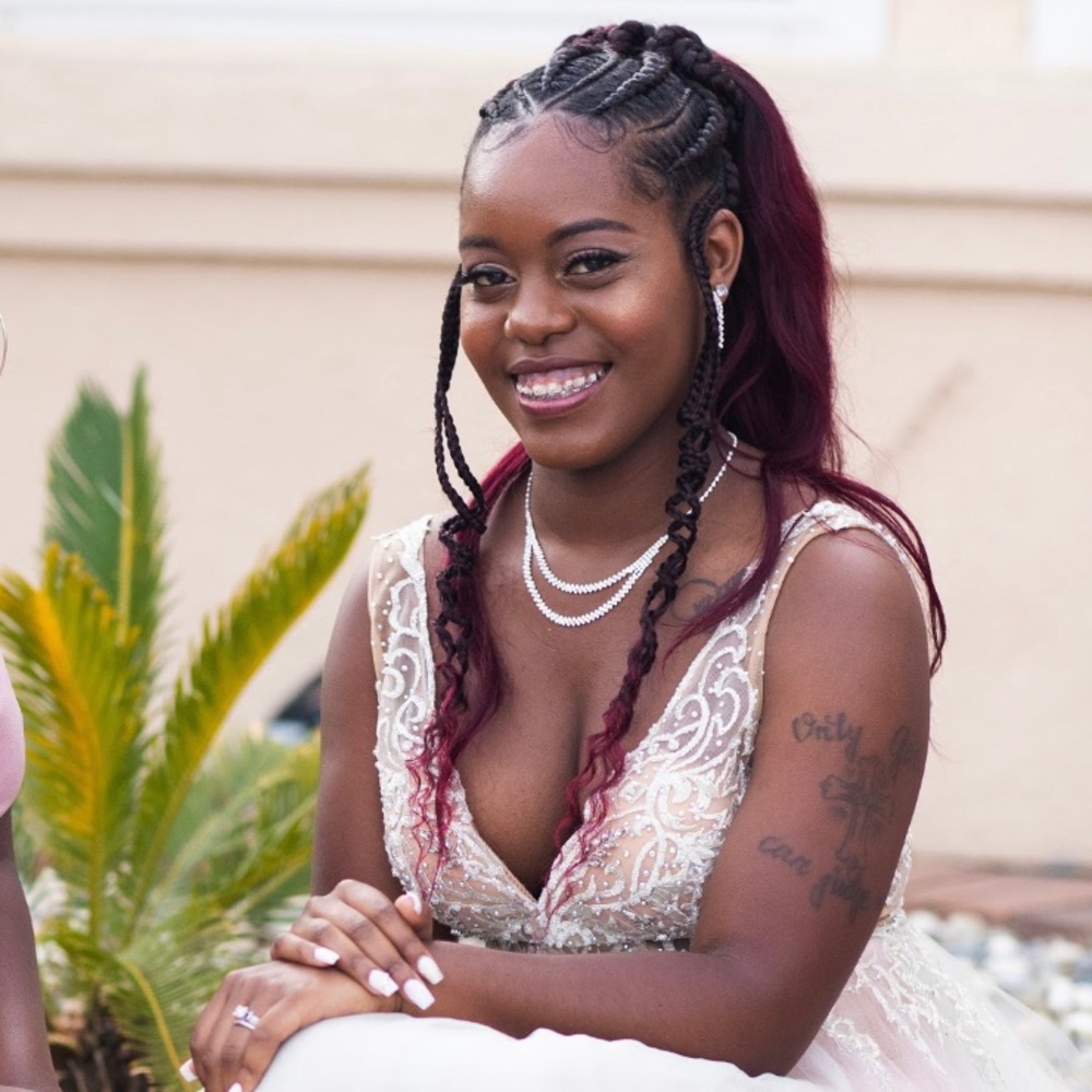 Meet your Posher, Chayntel